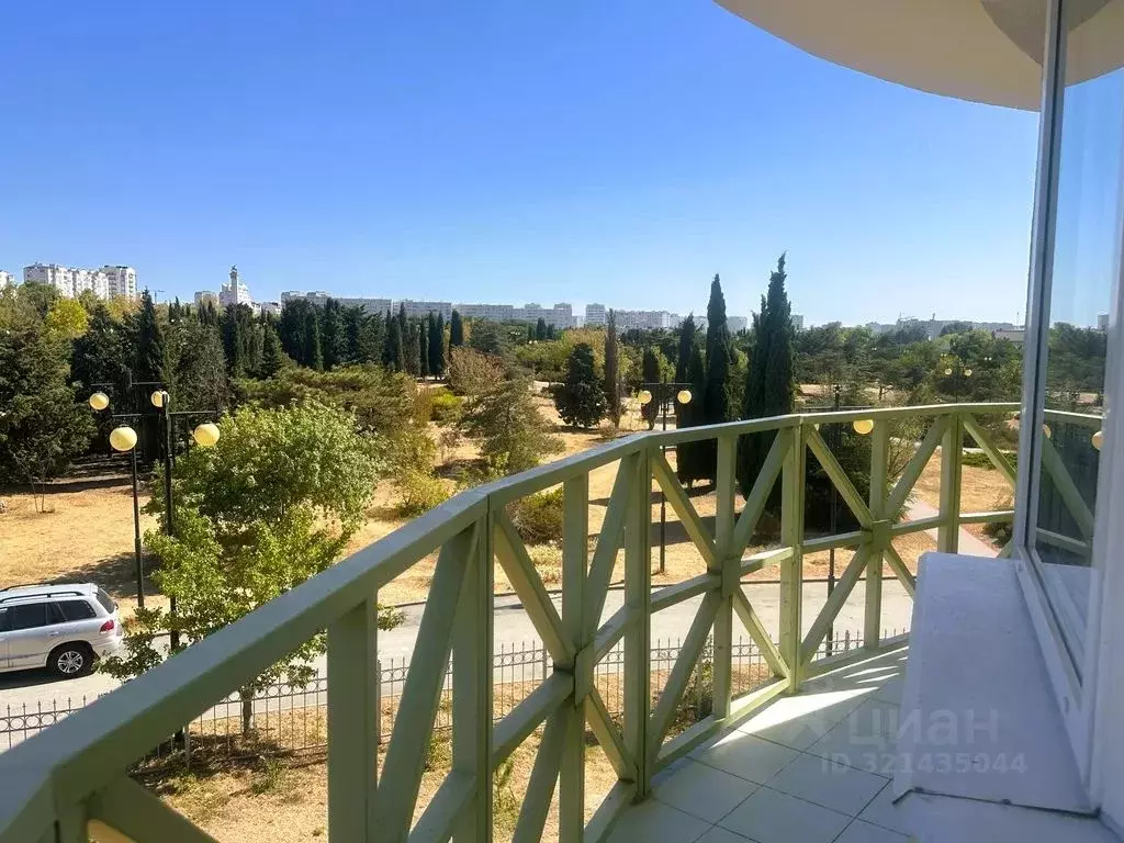 1-к кв. Севастополь ул. Летчиков, 6 (37.0 м) - Фото 0