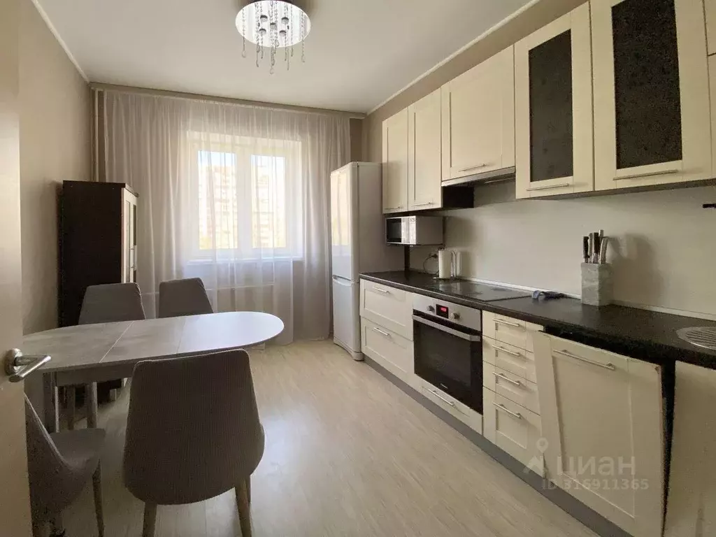 3-к кв. Санкт-Петербург Моравский пер., 3к2 (75.5 м) - Фото 0