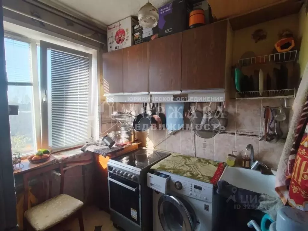 1-к кв. Кемеровская область, Топки Топкинская ул., 25 (30.1 м) - Фото 2