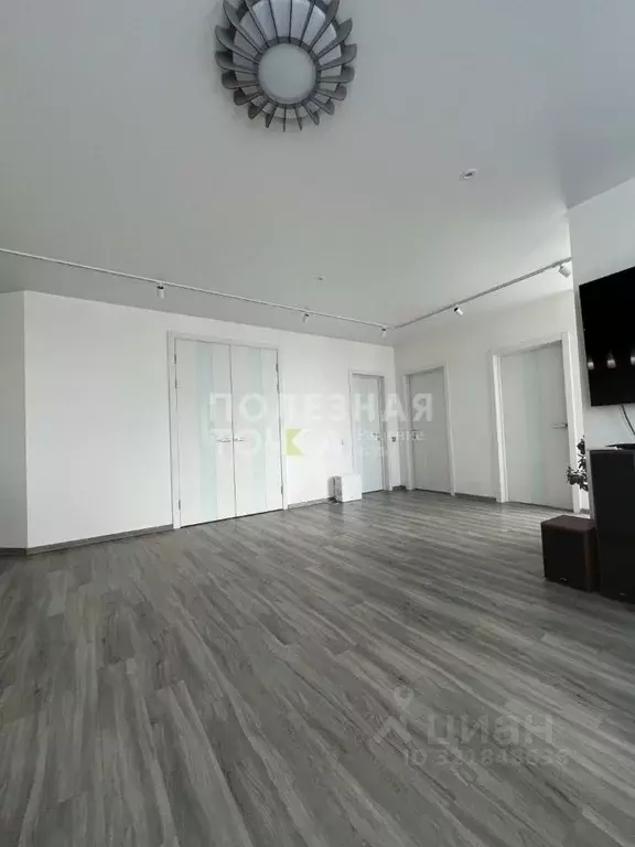 3-к кв. Самарская область, Самара ул. Луначарского, 3 (100.0 м) - Фото 2