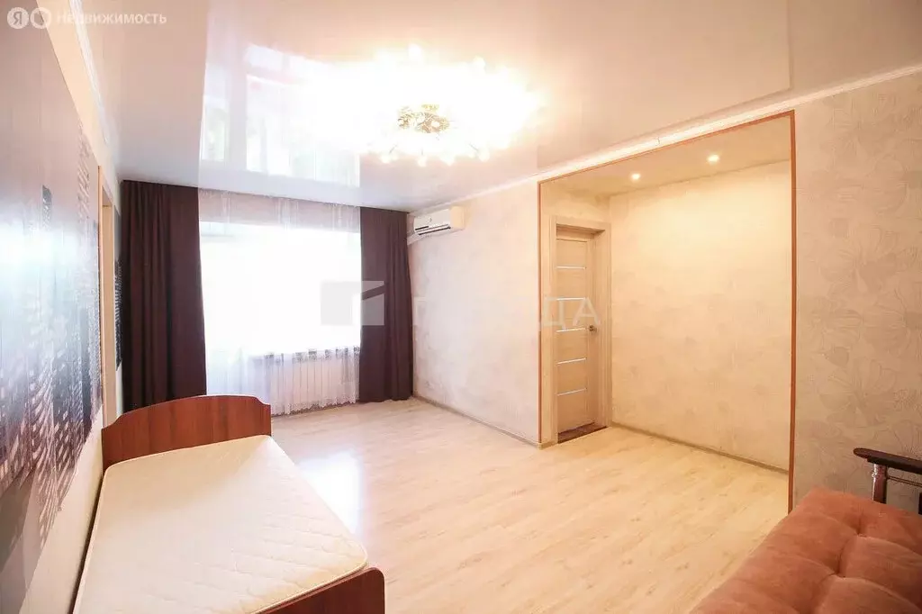 3-комнатная квартира: Барнаул, улица Папанинцев, 109 (55.1 м) - Фото 1