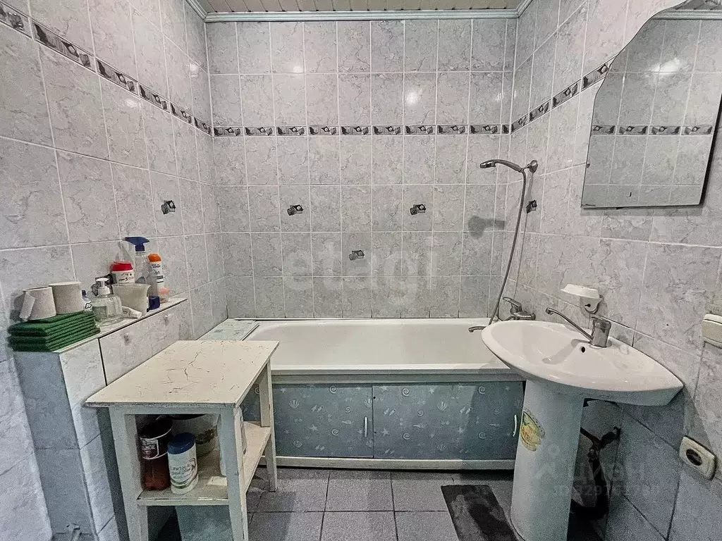 Дом в Кемеровская область, Прокопьевск ул. Артема, 17 (101 м) - Фото 1