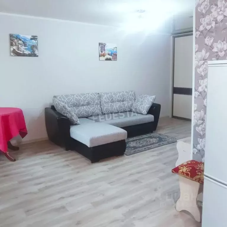 Студия Тюменская область, Тюмень ул. Вересковая, 5 (35.9 м) - Фото 1