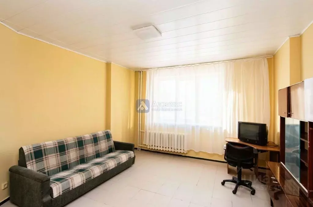 3-к кв. Тюменская область, Тюмень Харьковская ул., 27 (90.5 м) - Фото 1