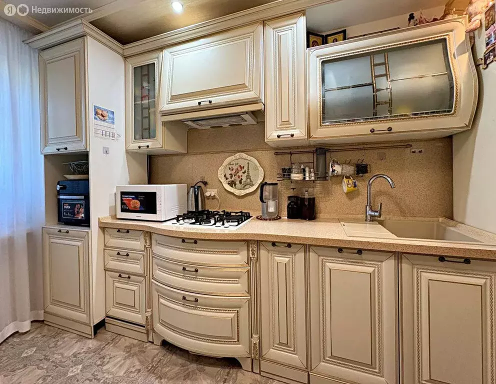 3-комнатная квартира: Армавир, улица Ефремова, 11 (65 м) - Фото 1