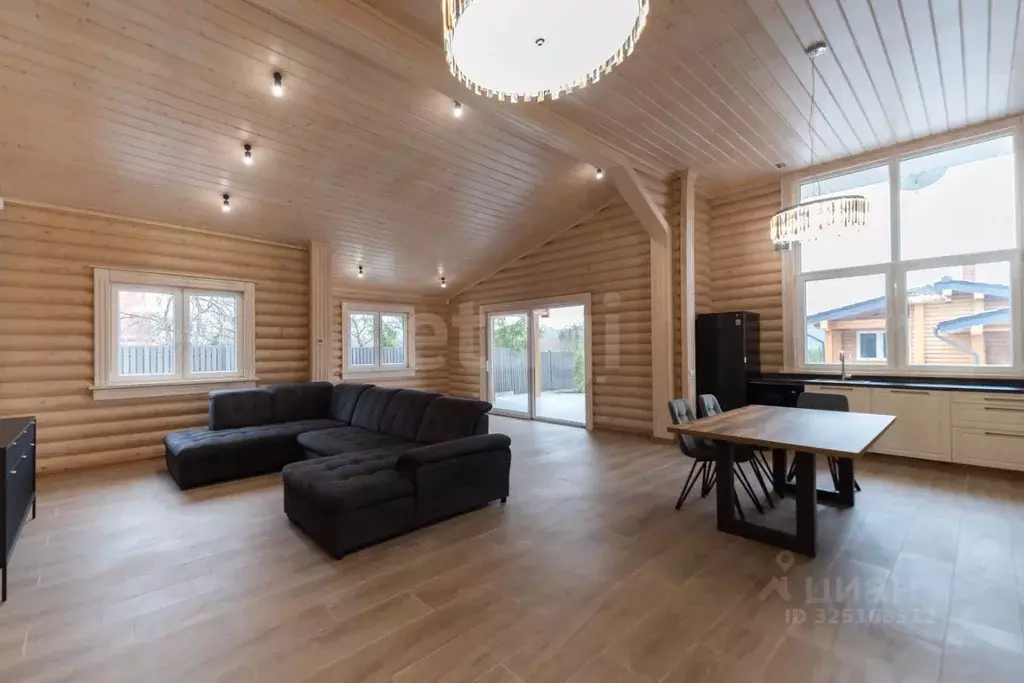 Дом в Калининградская область, Полесский муниципальный округ, пос. ... - Фото 1