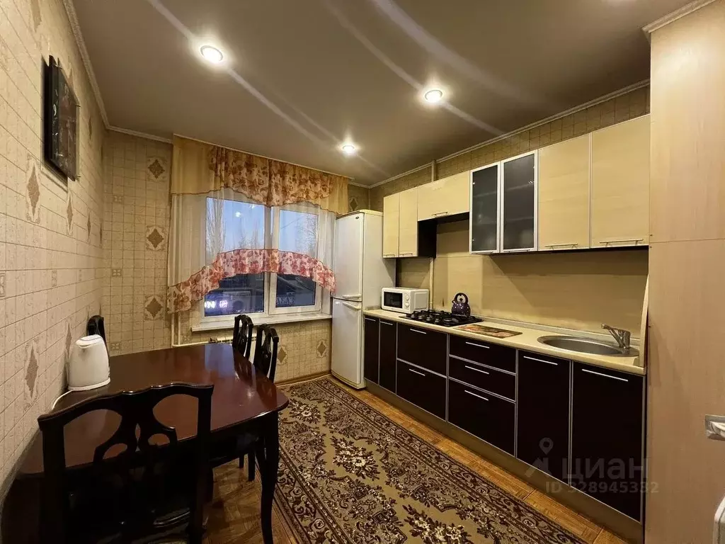 2-к кв. Омская область, Омск ул. Дианова, 6 (45.0 м) - Фото 2