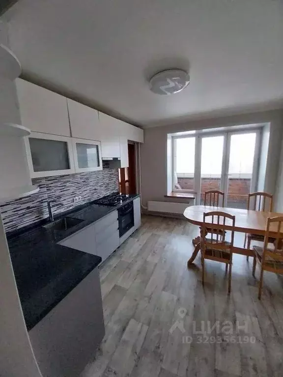 3-к кв. Чувашия, Чебоксары ул. Короленко, 18 (69.5 м) - Фото 1