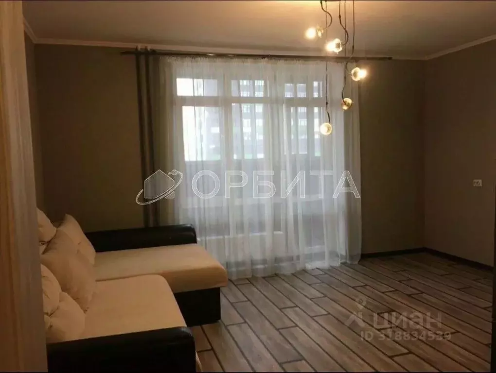 Студия Тюменская область, Тюмень ул. Тимофея Чаркова, 81 (27.7 м) - Фото 1