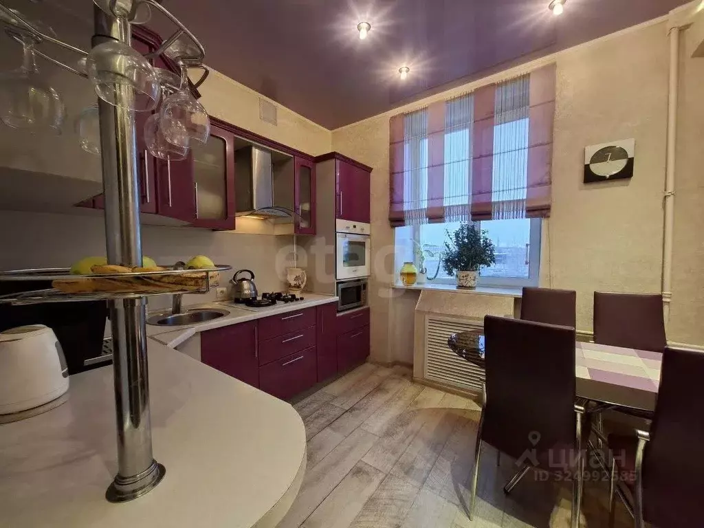 3-к кв. Вологодская область, Череповец ул. Металлургов, 8 (75.0 м) - Фото 2