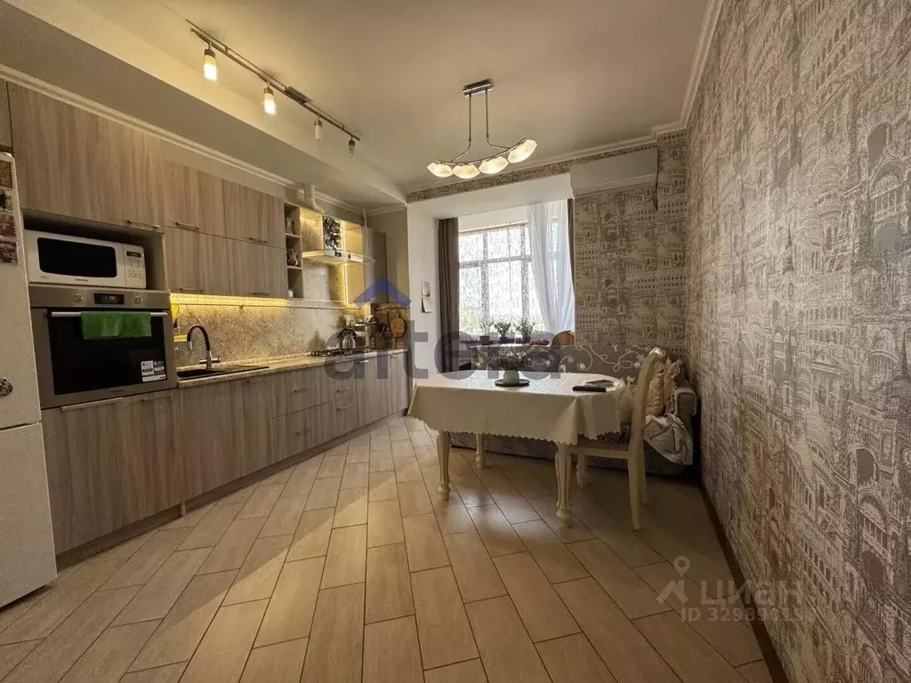 2-к кв. Татарстан, Казань ул. Столярова, 3 (101.2 м) - Фото 2