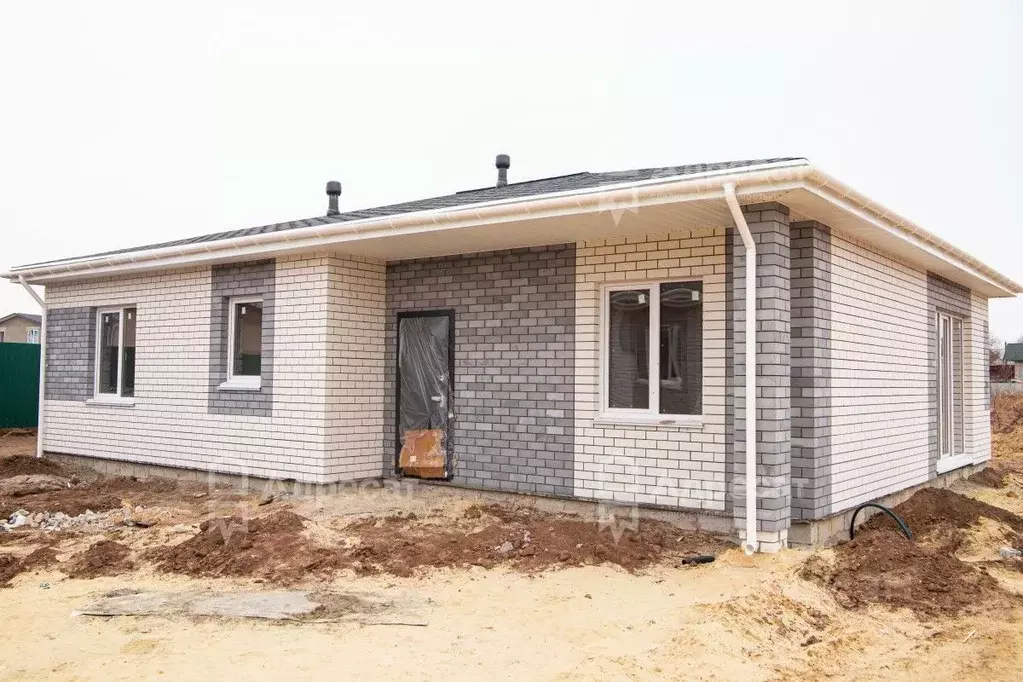 Дом в Волгоградская область, Краснослободск Среднеахтубинский район, ... - Фото 0