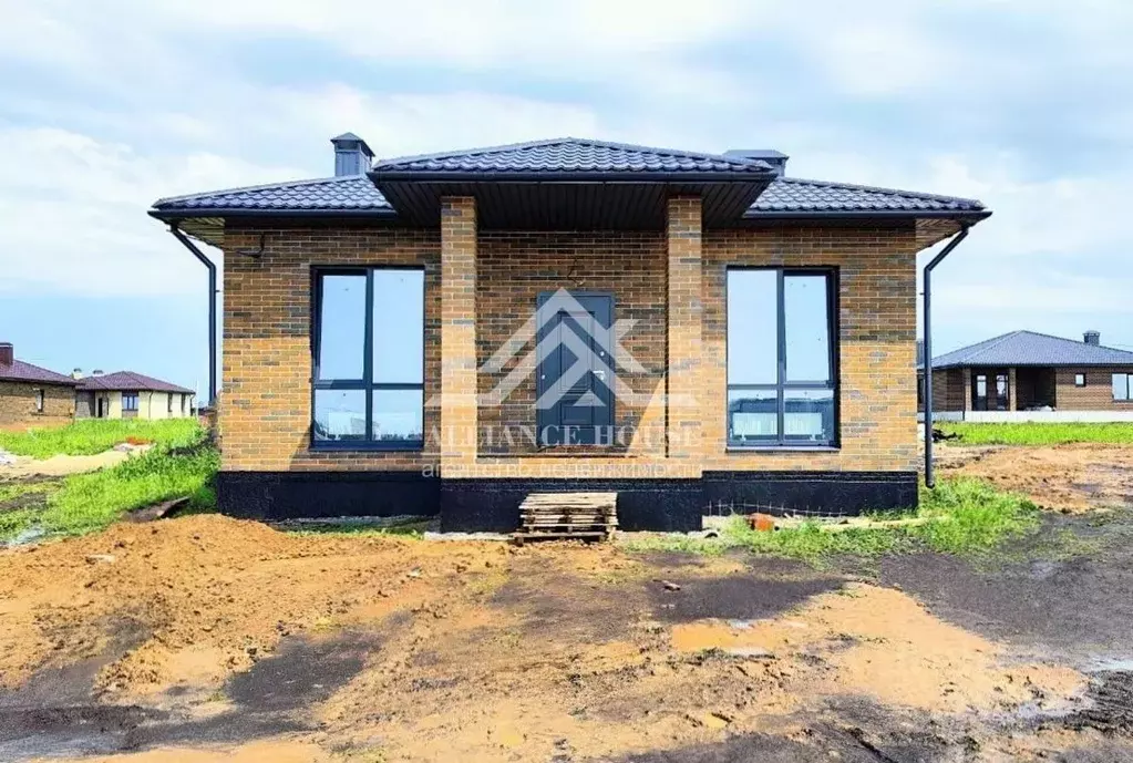 Дом в Татарстан, Лаишевский район, Кирбинское с/пос, д. Травкино ул. ... - Фото 2