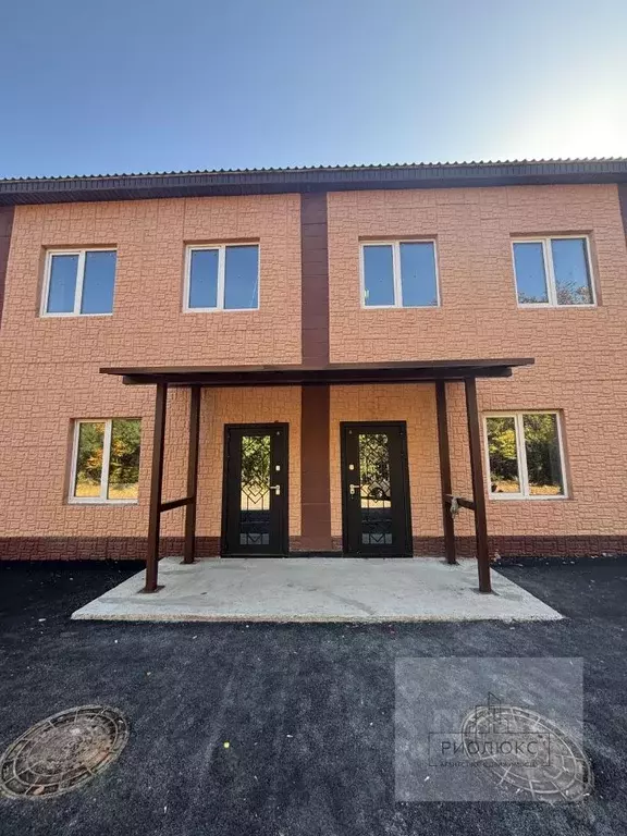 Таунхаус в Челябинская область, Магнитогорск ул. Калмыкова, 32А (150 ... - Фото 2