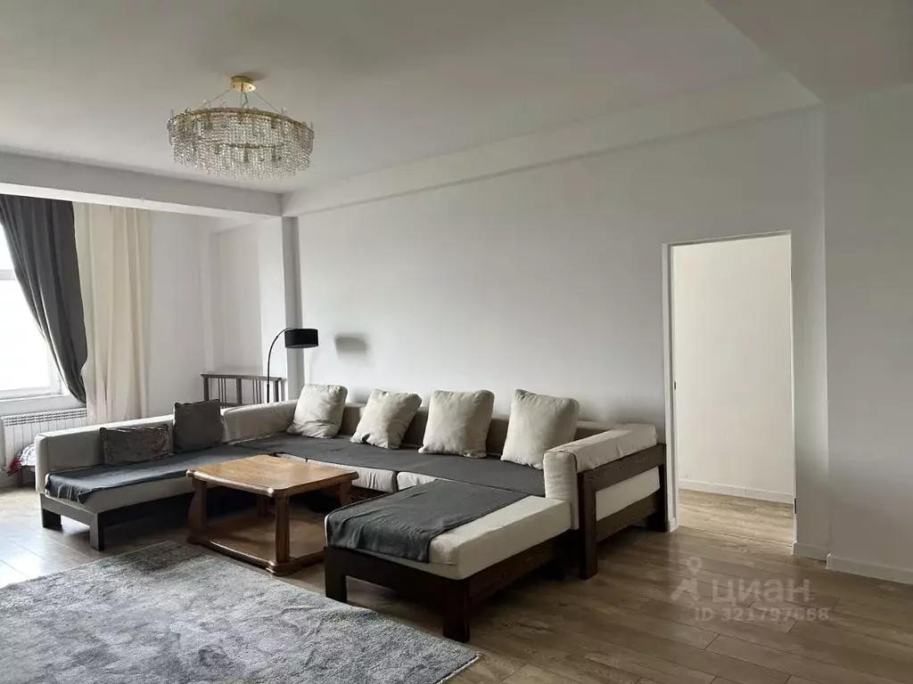 2-к кв. Дагестан, Каспийск ул. М. Халилова, 22А (100.0 м) - Фото 0