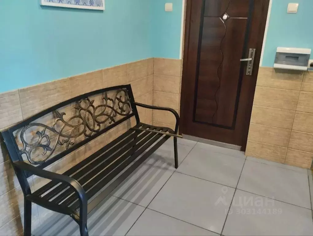 2-к кв. Псковская область, Пушкинские Горы рп ул. Ленина, 26 (65.0 м) - Фото 1
