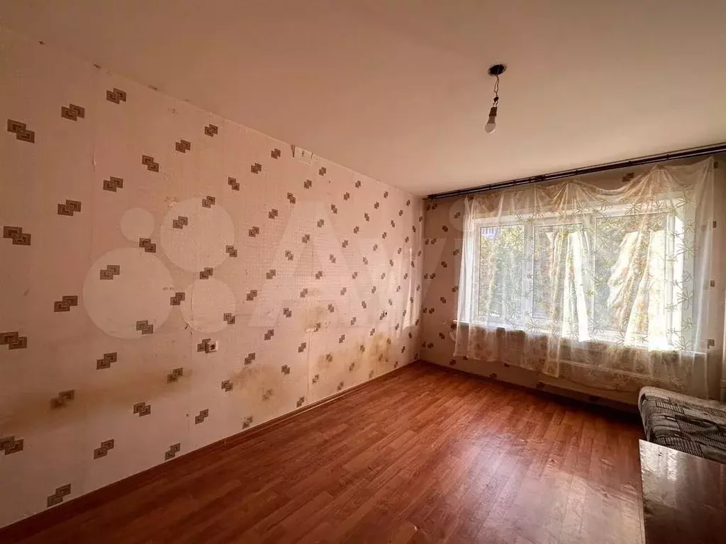 Комната 17 м в 1-к., 1/10 эт. - Фото 0