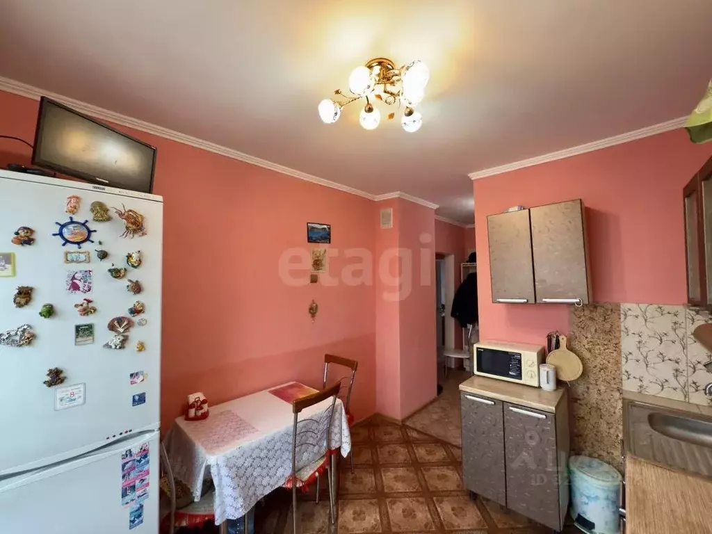 3-к кв. Кемеровская область, Кемерово Октябрьский просп., 61Б (68.4 м) - Фото 0