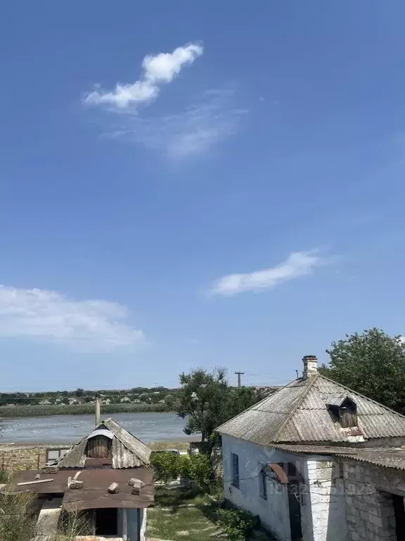 Дом в Крым, Ленинский район, с. Приозерное ул. Советская, 59 (36 м) - Фото 1