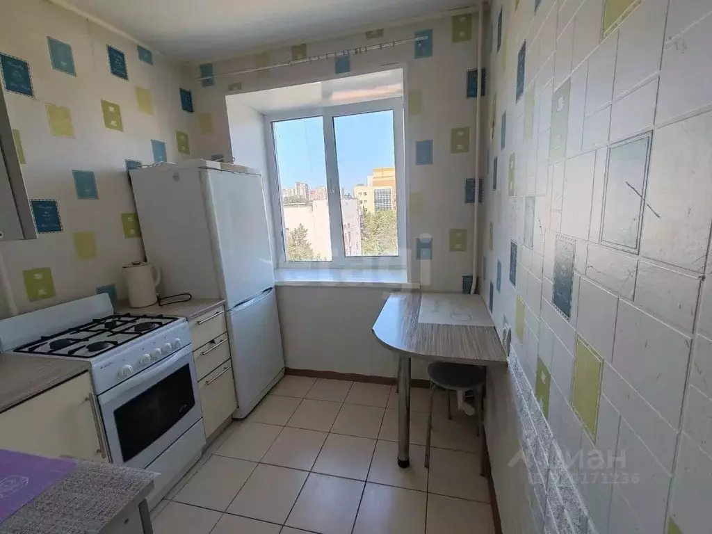 2-к кв. Башкортостан, Уфа ул. Шафиева, 28 (43.9 м) - Фото 0