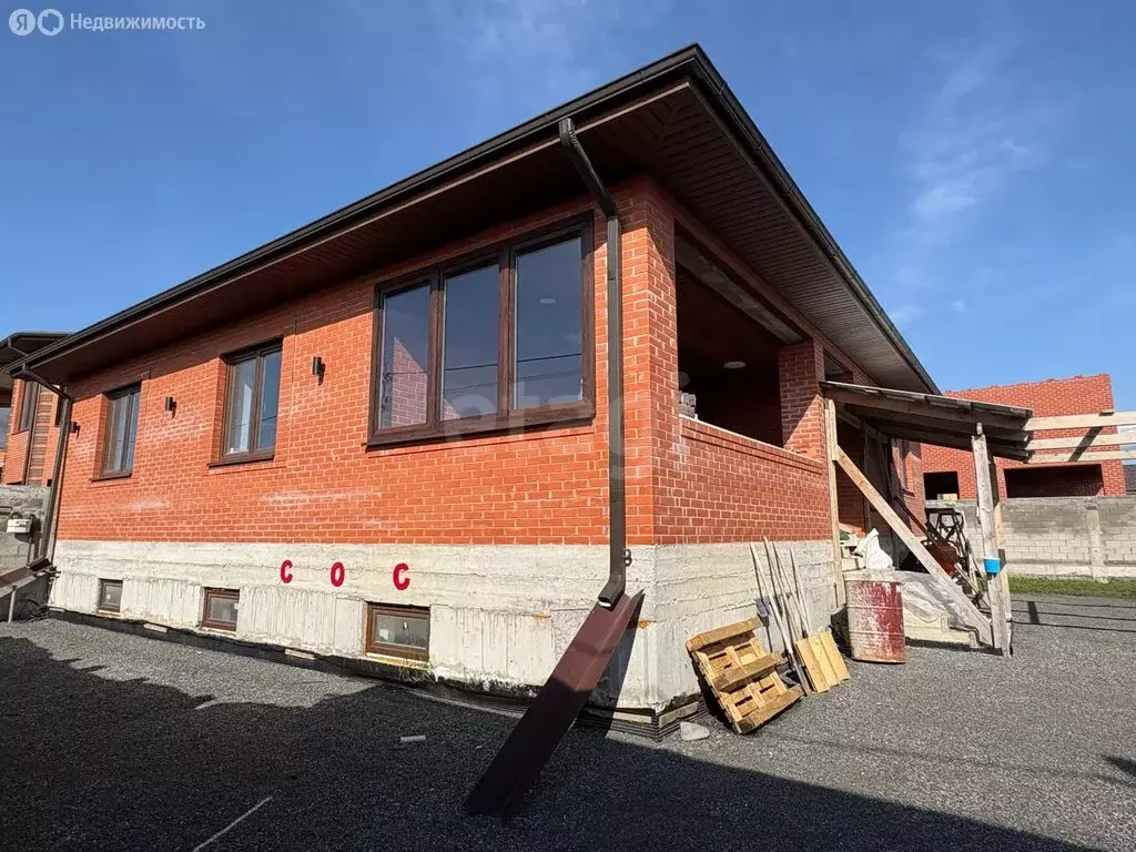 Дом в Владикавказ, улица Хаджимурзы Мильдзихова (240 м) - Фото 1