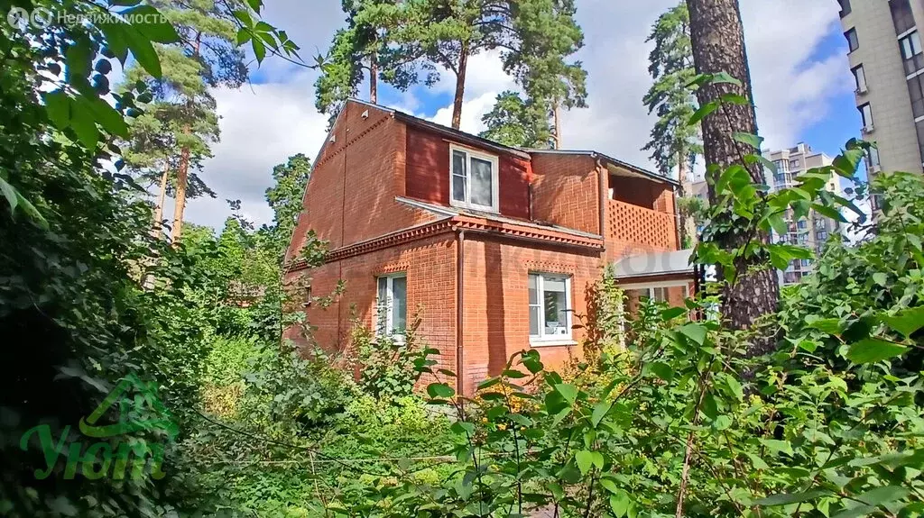 Дом в посёлок городского типа Ильинский, улица Чкалова, 4 (141.2 м) - Фото 1