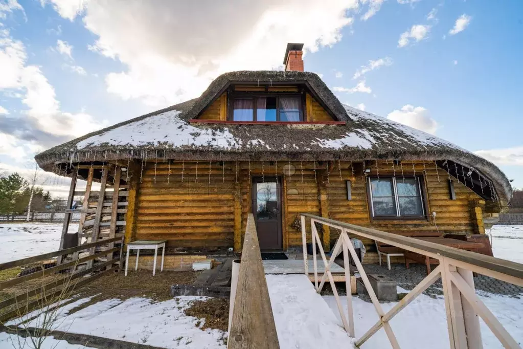 Дом в Новгородская область, Солецкий муниципальный округ, д. Остров ... - Фото 0
