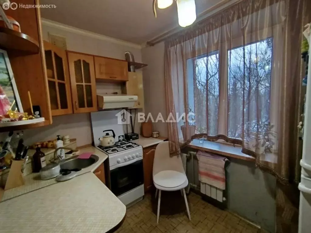 3-комнатная квартира: посёлок Майский, улица Вавилова, 18 (60.2 м) - Фото 1