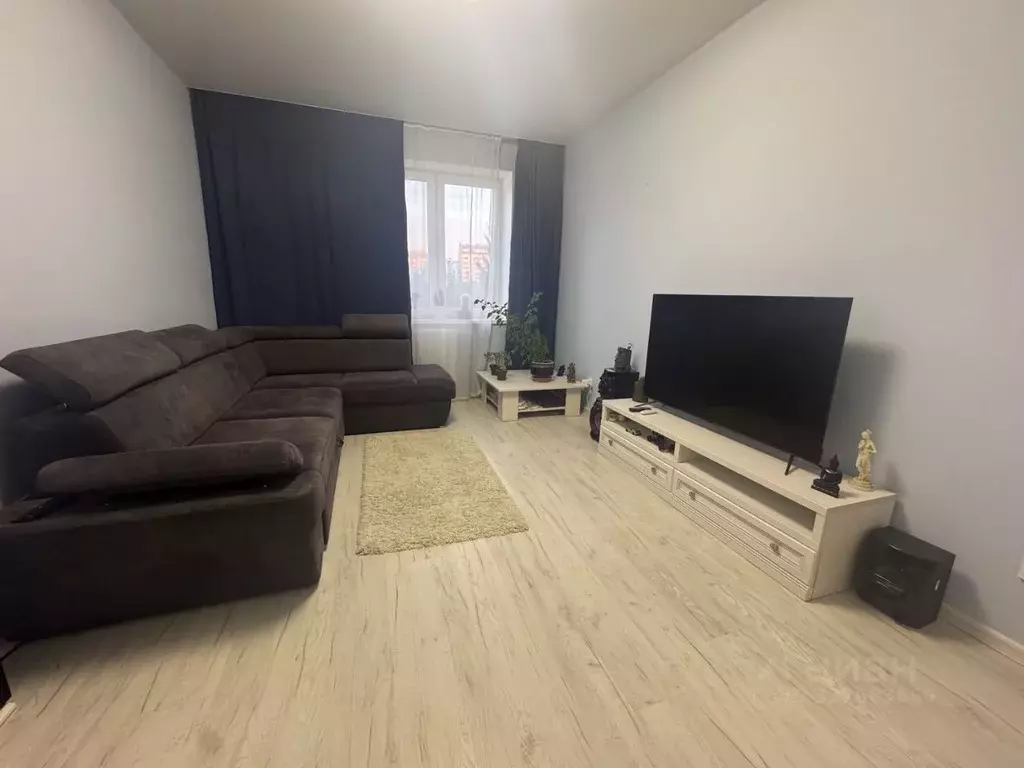 1-к кв. Калининградская область, Калининград ул. Баженова, 13 (45.0 м) - Фото 1