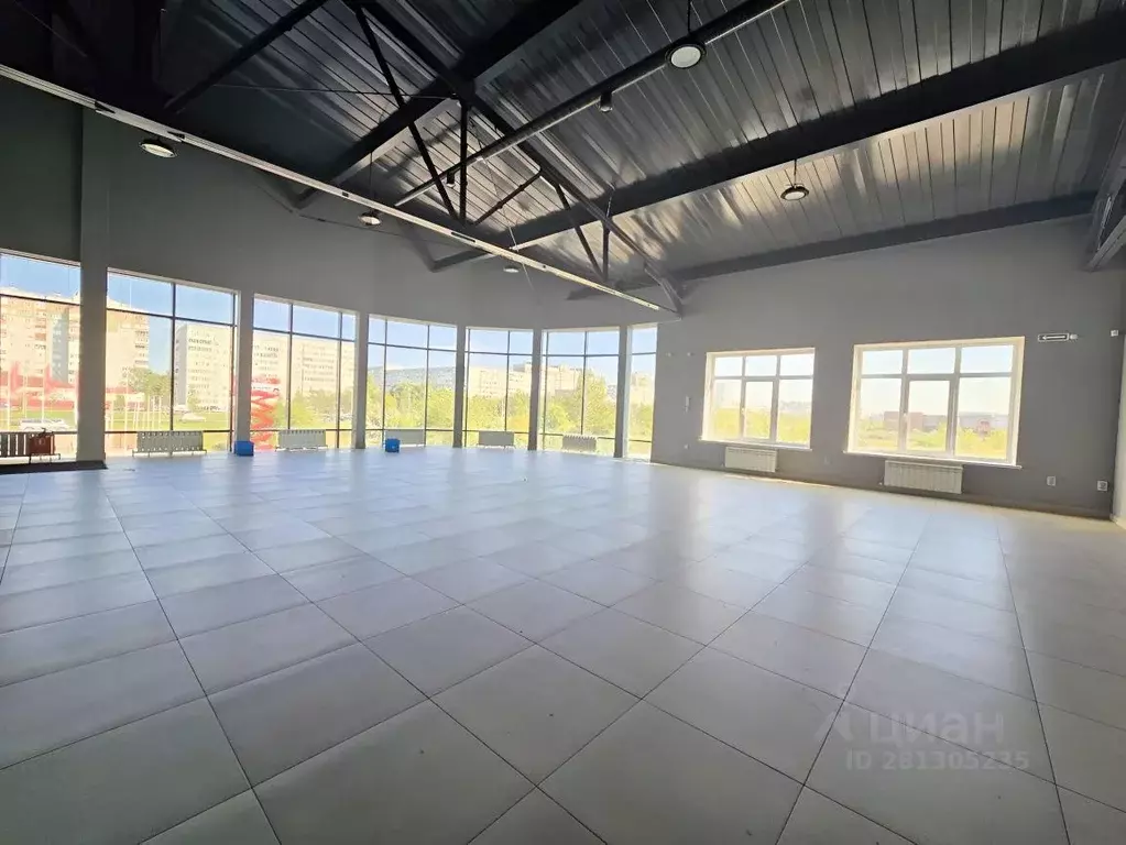 Помещение свободного назначения в Омская область, Омск ул. Конева, 55А ... - Фото 1