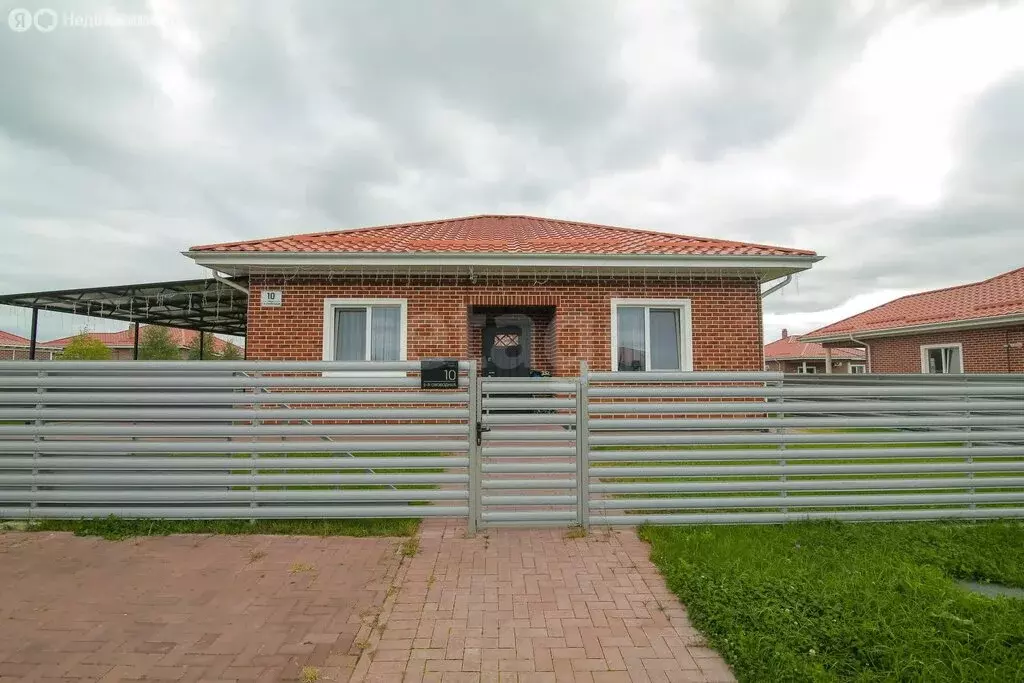 Дом в Калининградская область, Гурьевский муниципальный округ, посёлок ... - Фото 1