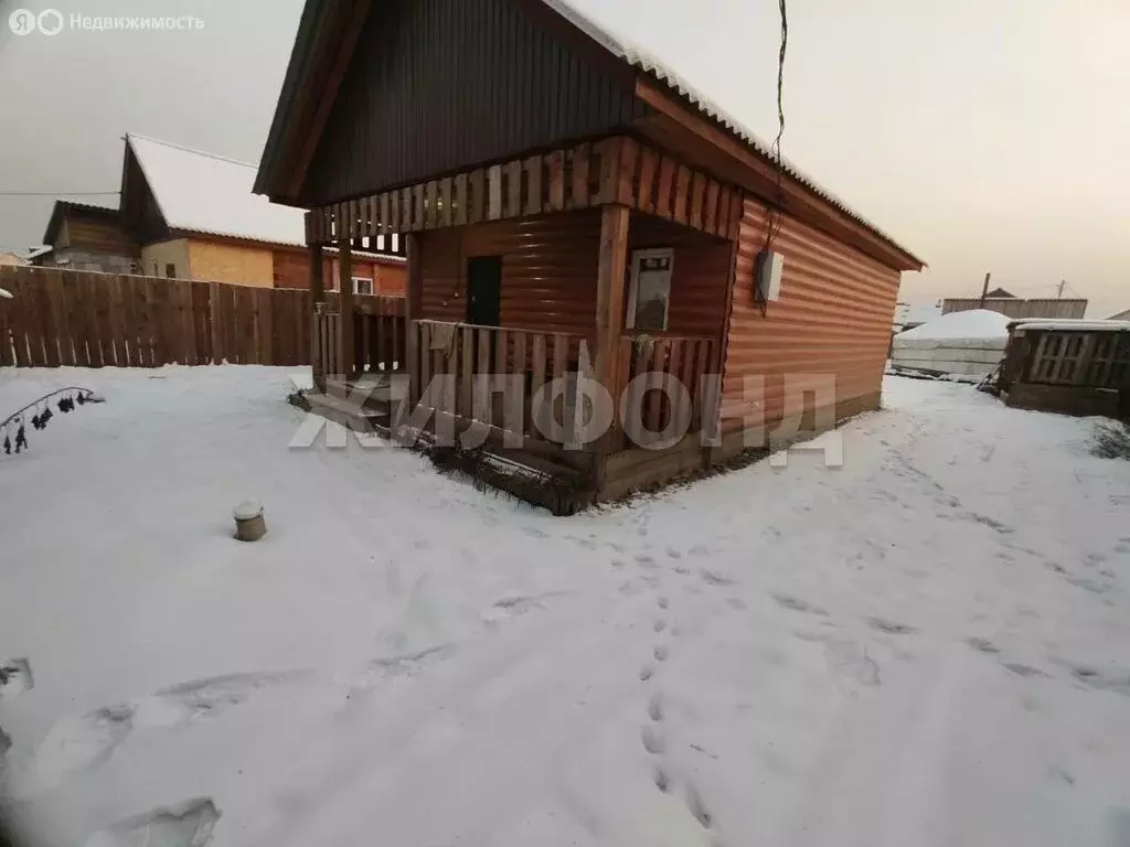 Дом в Кызыл, Кара-Хаакская улица (49 м) - Фото 2