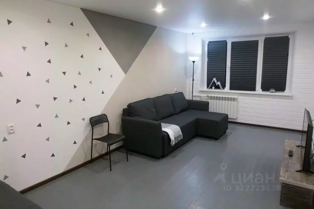 2-к кв. Мурманская область, Кировск ул. 50 лет Октября, 35 (45.0 м) - Фото 1