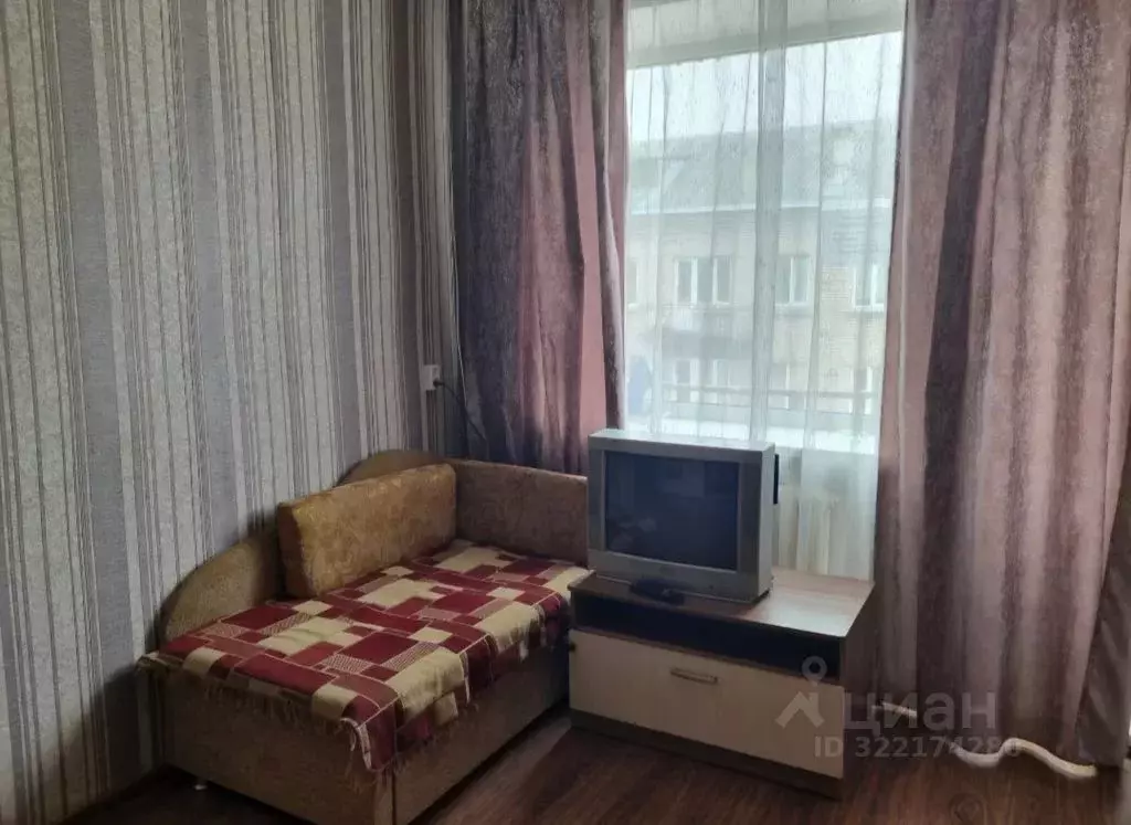 2-к кв. Ленинградская область, Луга просп. Кирова, 46 (40.0 м) - Фото 2