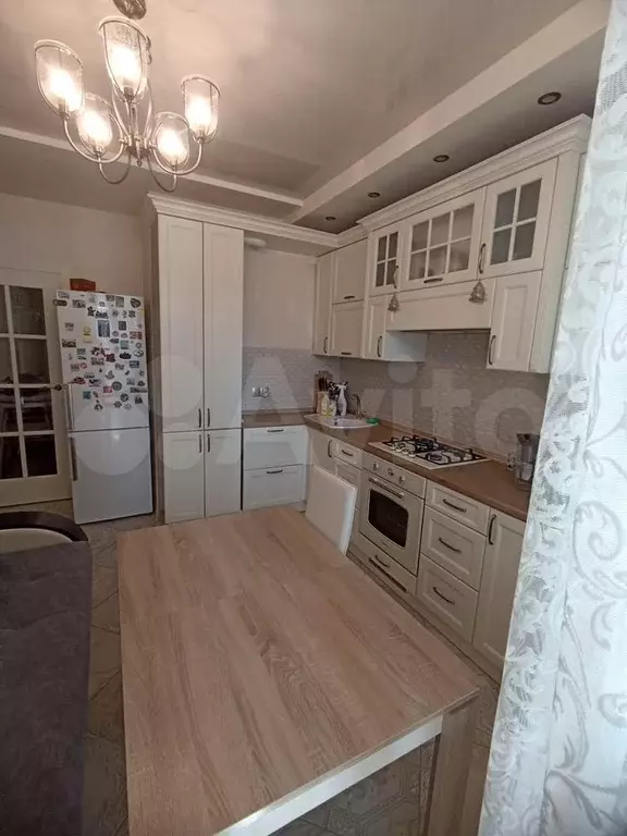 2-к. квартира, 64 м, 1/9 эт. - Фото 1
