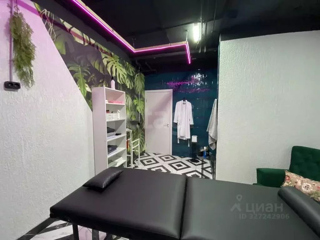 Помещение свободного назначения в Ямало-Ненецкий АО, Ноябрьск ул. ... - Фото 1