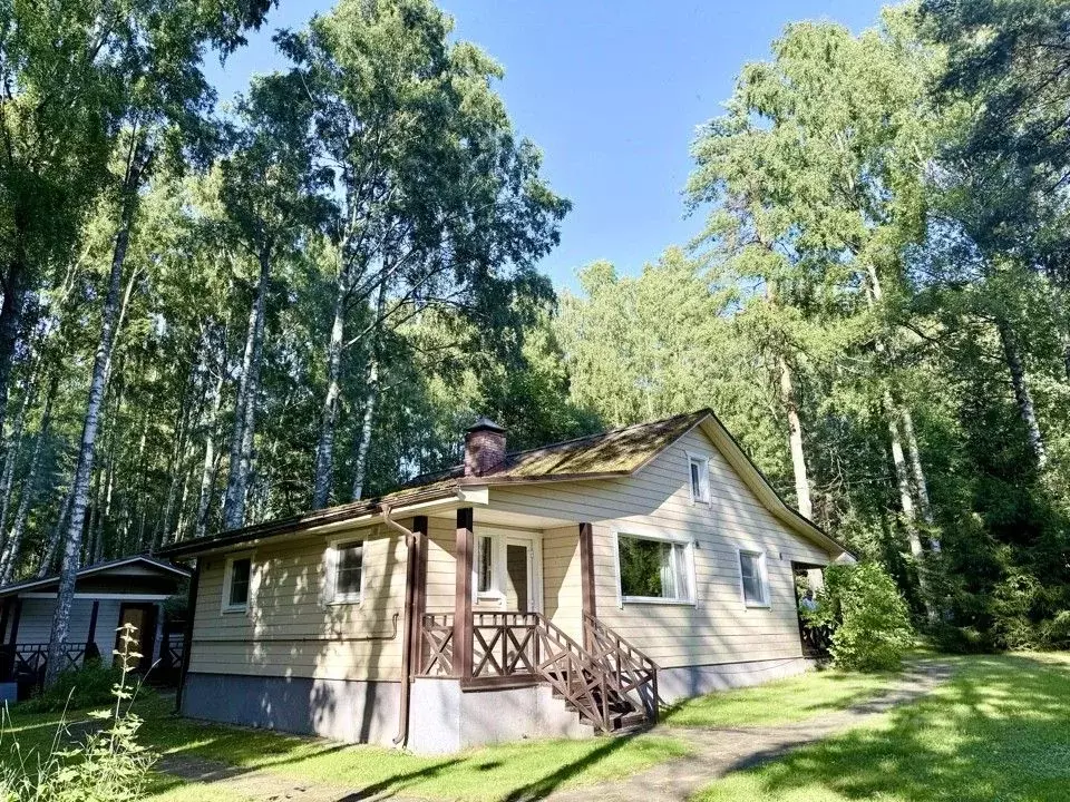 Дом в Санкт-Петербург, Санкт-Петербург, Зеленогорск ул. Танкистов, 33 ... - Фото 1