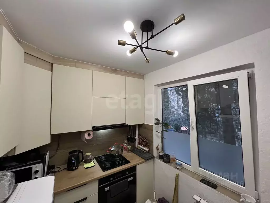 2-к кв. Крым, Ялта ул. Кривошты, 17 (46.9 м) - Фото 1