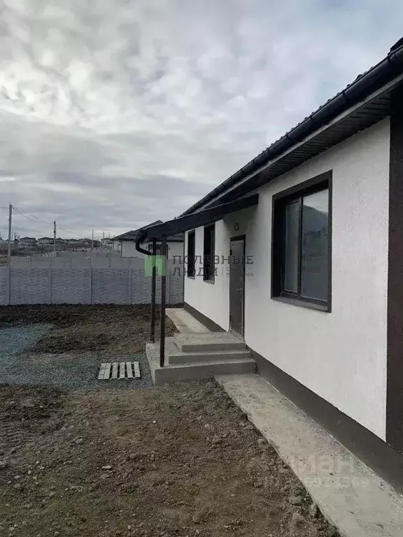 Дом в Крым, Симферопольский район, Трудовское с/пос, с. Строгоновка ... - Фото 2