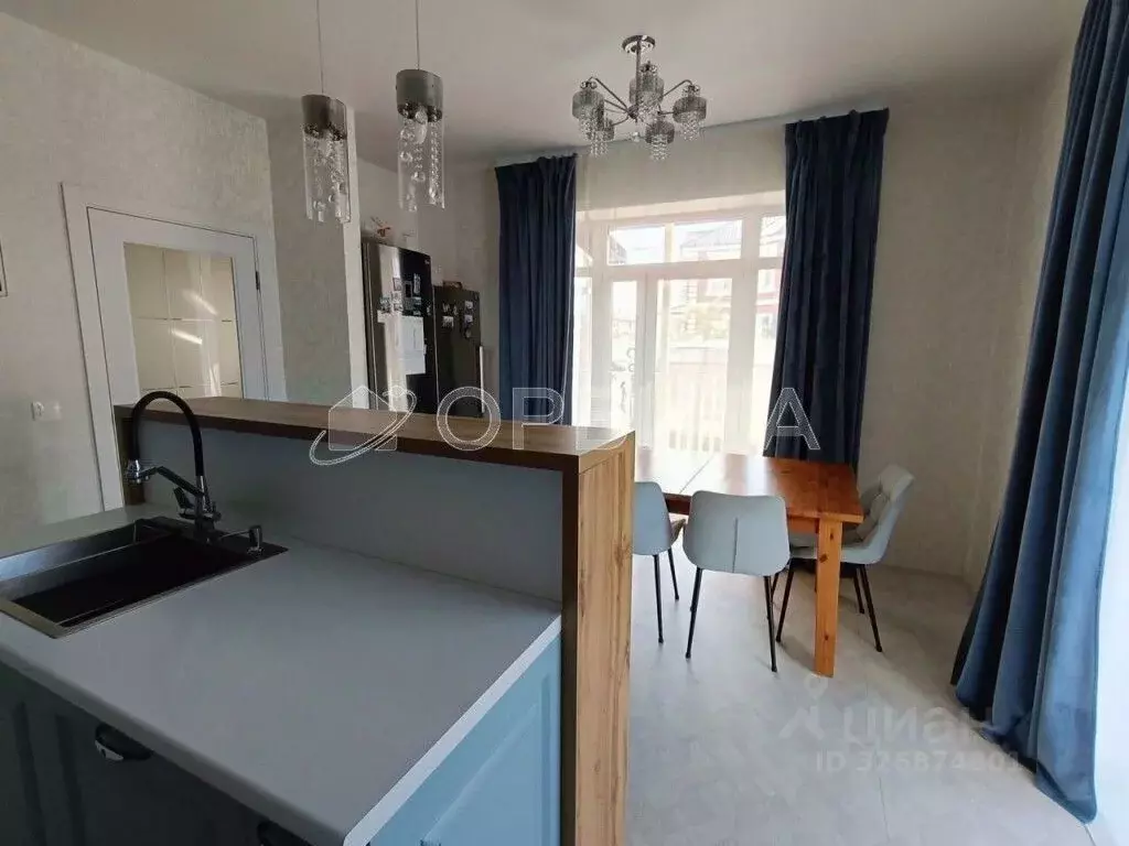 Дом в Тюменская область, Тюмень проезд Алуштинский, 14 (221 м) - Фото 2