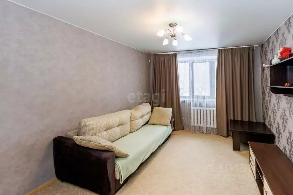 2-к кв. Тюменская область, Тюмень Амурская ул., 68 (50.1 м) - Фото 1