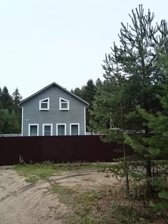Дом в Карелия, Медвежьегорский муниципальный округ, с. Сосновка ул. ... - Фото 1