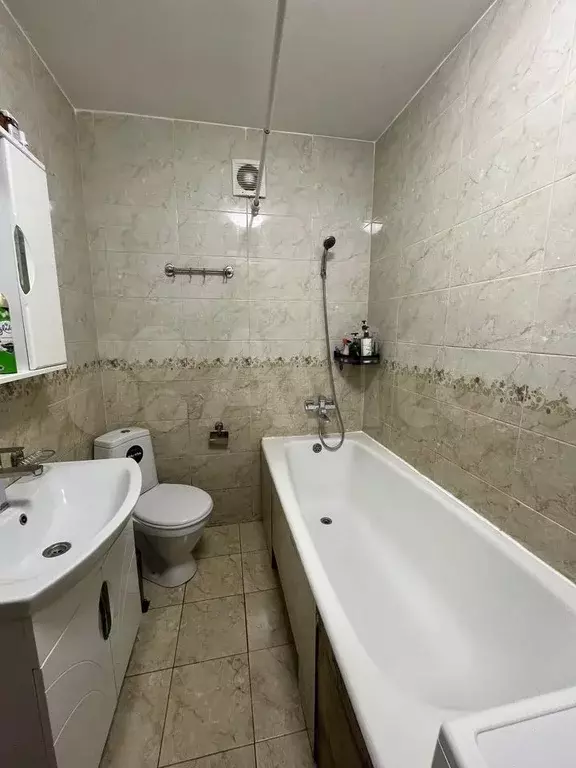 3-к. квартира, 54,4 м, 2/5 эт. - Фото 0