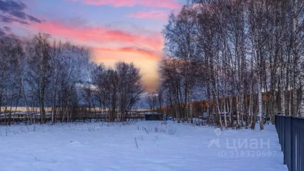 Участок в Московская область, Красногорск городской округ, д. ... - Фото 1