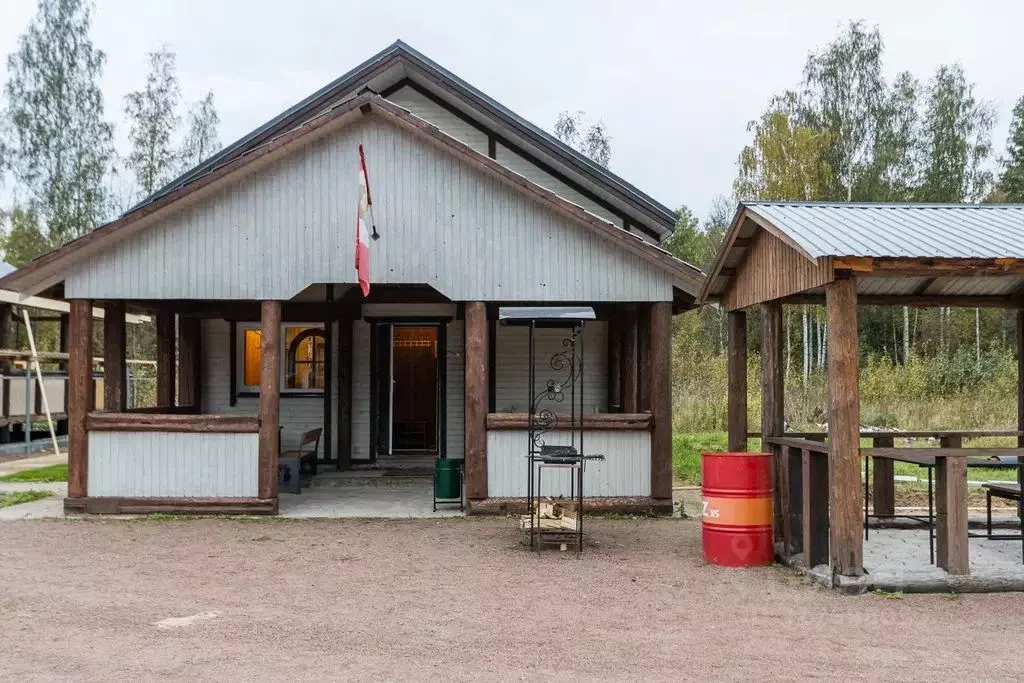 Дом в Ленинградская область, Ломоносовский район, Лебяженское ... - Фото 1