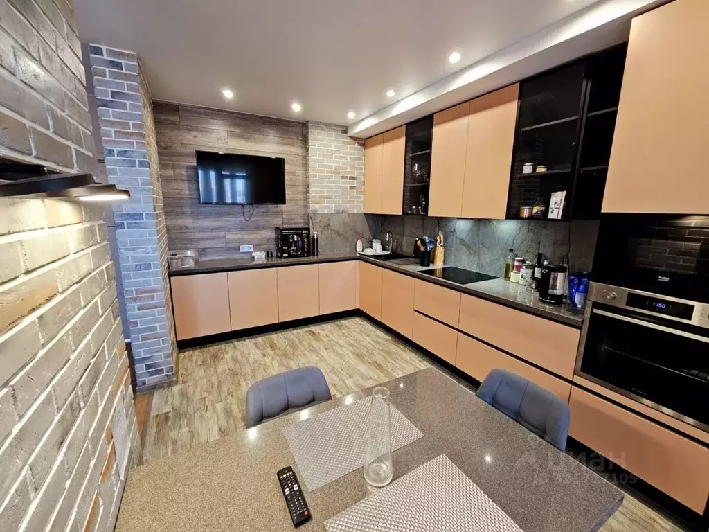 3-к кв. Нижегородская область, Нижний Новгород ул. Максима Горького, ... - Фото 1