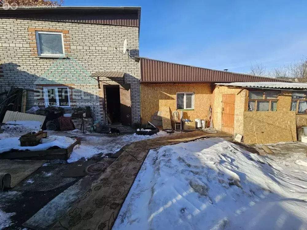 Дом в Республика Хакасия, рабочий посёлок Майна, улица Гагарина, 3 (40 ... - Фото 1