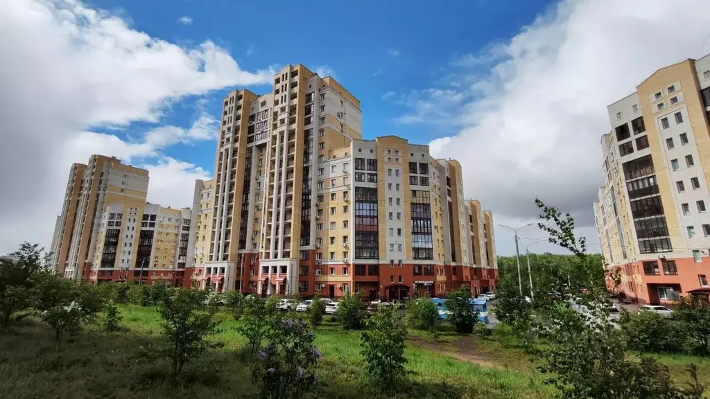 3-к кв. Омская область, Омск ул. Красный Путь, 103к4 (106.5 м) - Фото 1