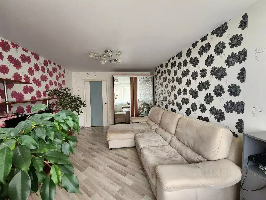 2-к кв. Чувашия, Чебоксары ул. Николая Рождественского, 9 (64.0 м) - Фото 1