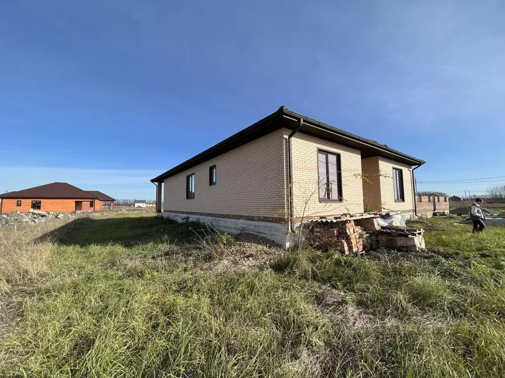 Дом в Краснодарский край, Лабинск ул. Архитекторов, 3 (206 м) - Фото 2